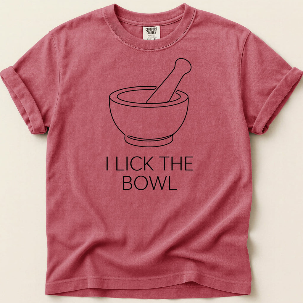 Red Comfort Colors t-shirt with a mortar and pestle graphic and "I LICK THE BOWL" text.